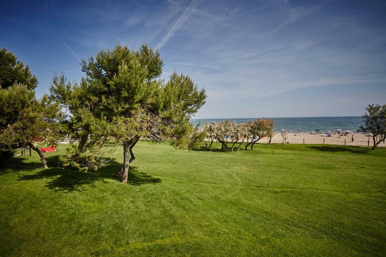Mediterraneo Camping Village Каваллино Экстерьер фото